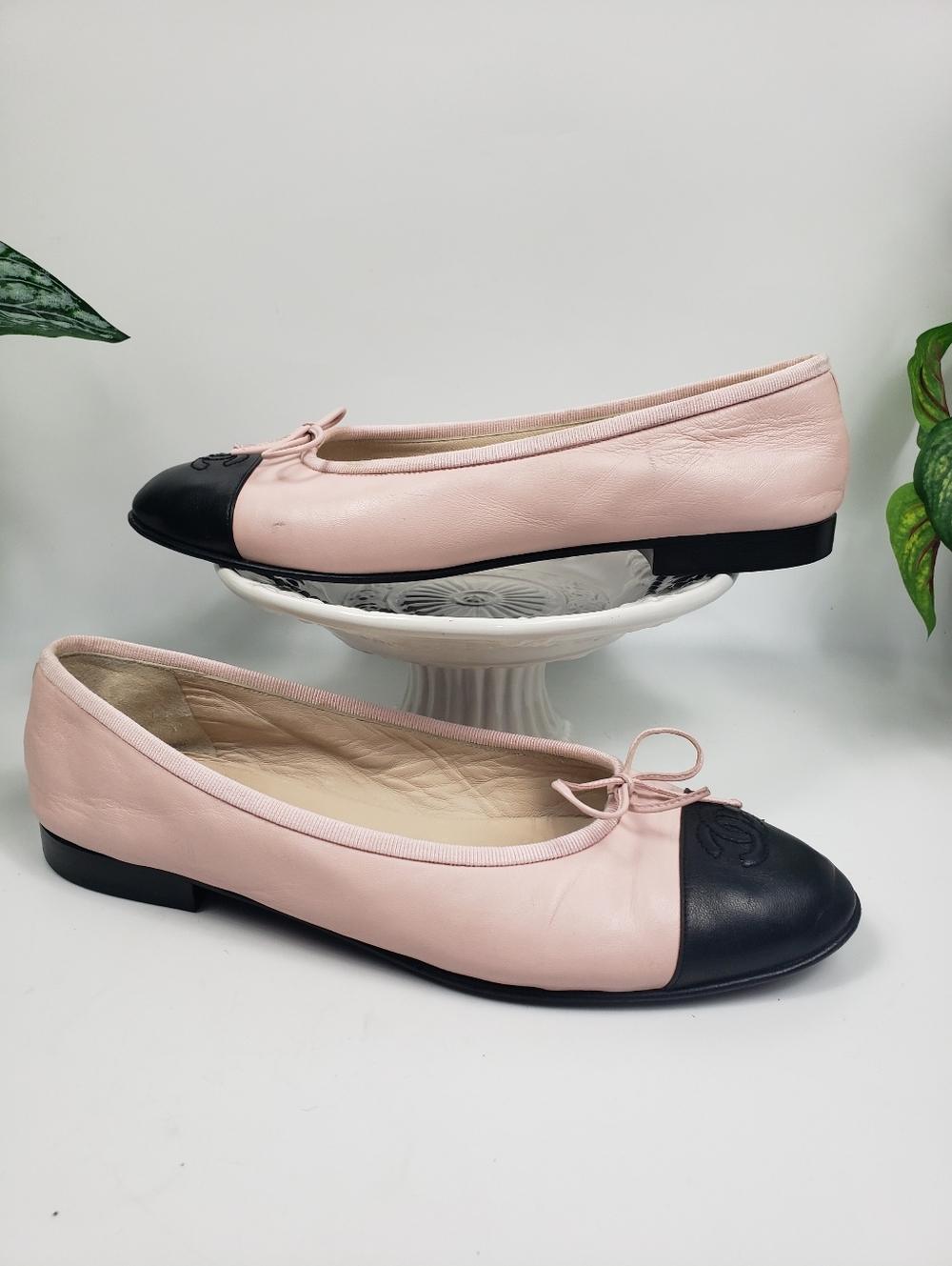 CHANEL Pink w/ Black Toe & Bow Ballet RARE Color - Luxury Vintage Leather 39/8.5 - Picture 6 of 14